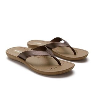 Okabashi Size M Women’s comfort shoe in tan with brown‎ strap EUC f…